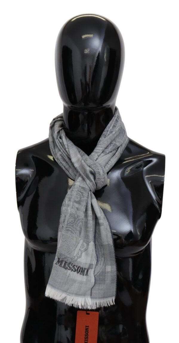 Missoni Chic Unisex Gray Wool Scarf with Logo Embroidery - Image 5