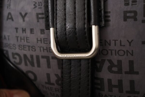 WAYFARER Chic Gray Fabric Crossbody Bag - Image 5