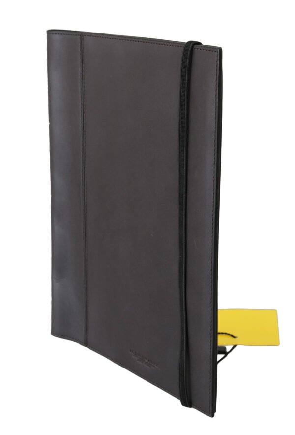 A.G. Spalding & Bros Elegant Leather Passport Wallet - Sleek Travel Essential - Image 2