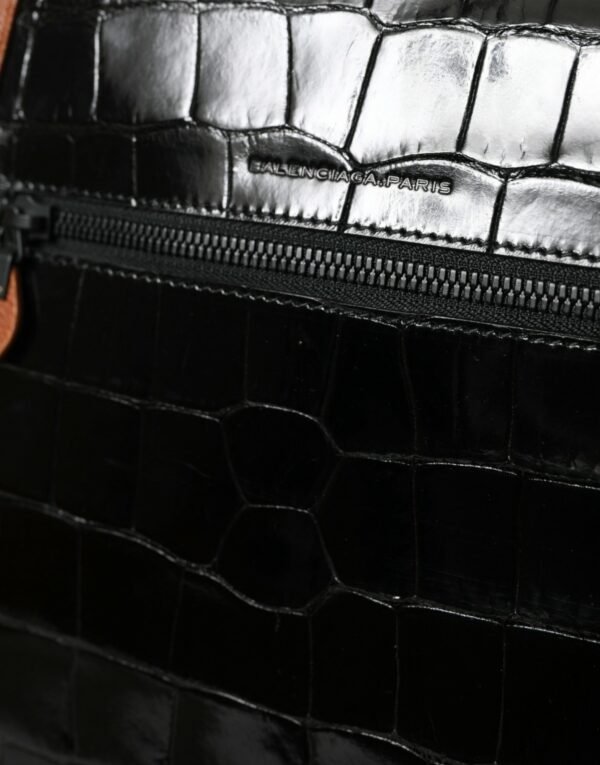 Balenciaga Elegant Crocodile Leather Crossbody Bag - Image 6