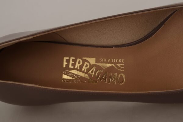 Salvatore Ferragamo Elegant Caraway Brown Pumps with Vara Bow - Image 6